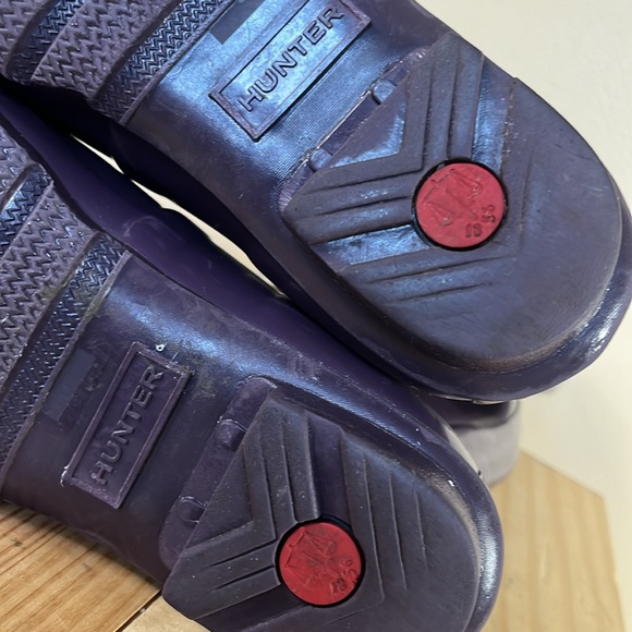 Hunter Rubber Knee-High Tall Gloss Rain Boots - Picture 13 of 15